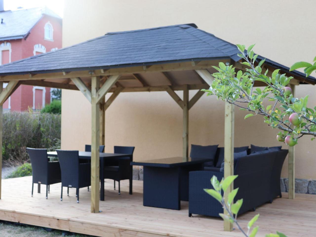 Heritage Villa With Home Cinema Sauna Treuen Luaran gambar