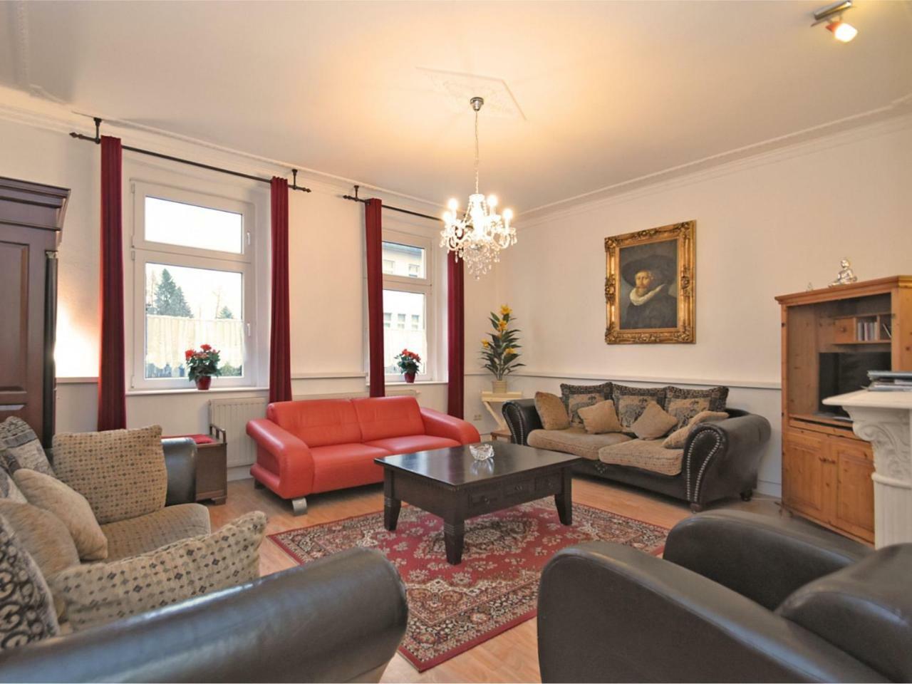 Heritage Villa With Home Cinema Sauna Treuen Luaran gambar